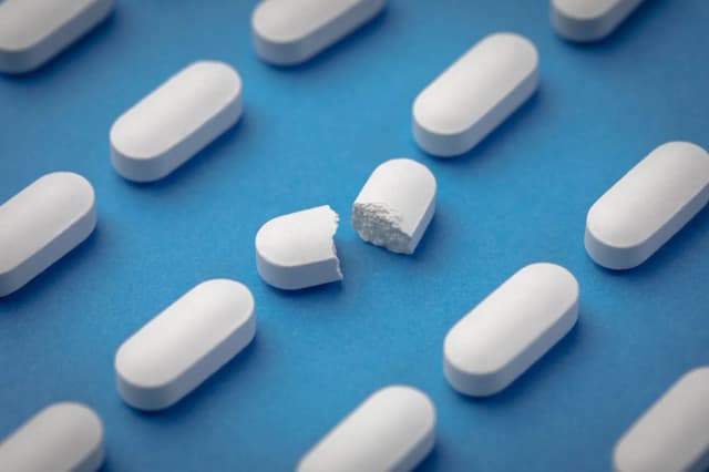 Sulpiryd 50 mg po jakim czasie działa? Oczekiwane efekty i czas działania Sulpiryd 50 mg po jakim czasie działa? Oczekiwane efekty i czas działania