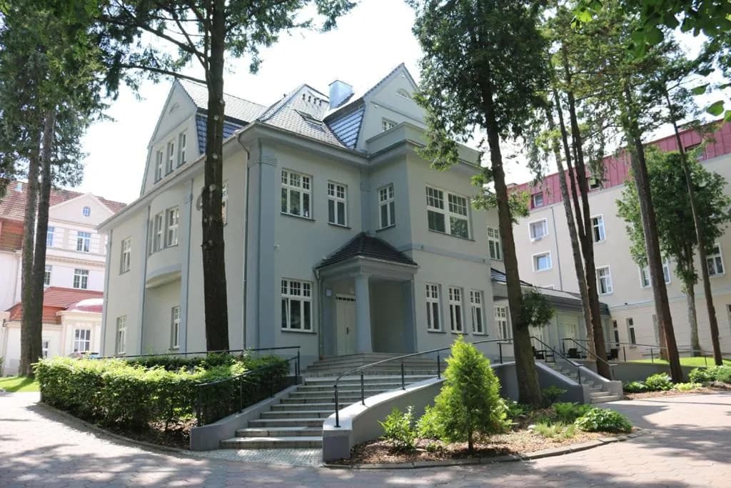 Jak łatwo dojechać do sanatorium Gryf w Połczynie-Zdroju? Jak łatwo dojechać do sanatorium Gryf w Połczynie-Zdroju?