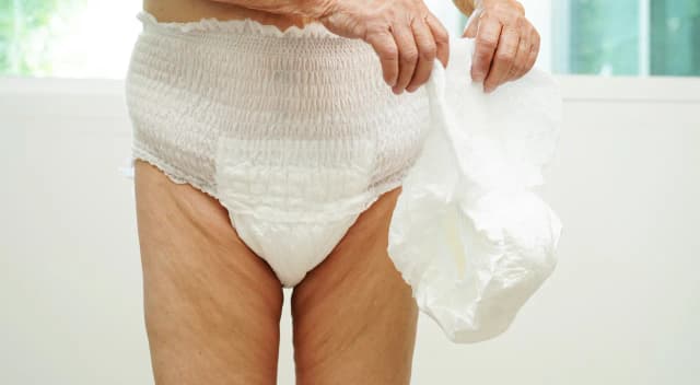 Jak załatwić darmowe pampersy dla osoby starszej bez zbędnych kosztów Jak załatwić darmowe pampersy dla osoby starszej bez zbędnych kosztów