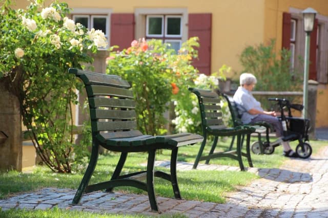 Jakie zabiegi w sanatorium reumatologia - skuteczne terapie na ból stawów Jakie zabiegi w sanatorium reumatologia - skuteczne terapie na ból stawów